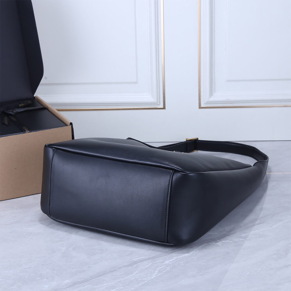 YSL LARGE LE 5 A 7 SUPPLE IN SMOOTH LEATHER