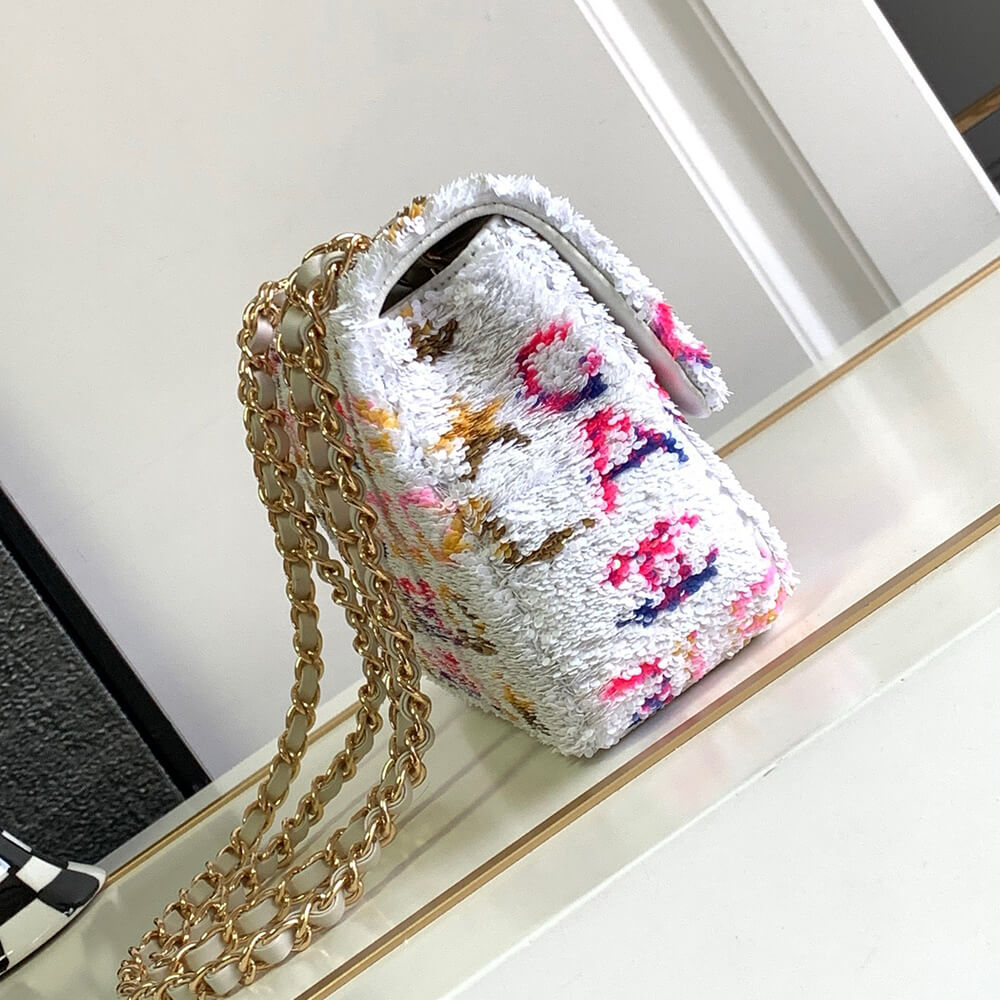 CHANEL SMALL FLAP BAG