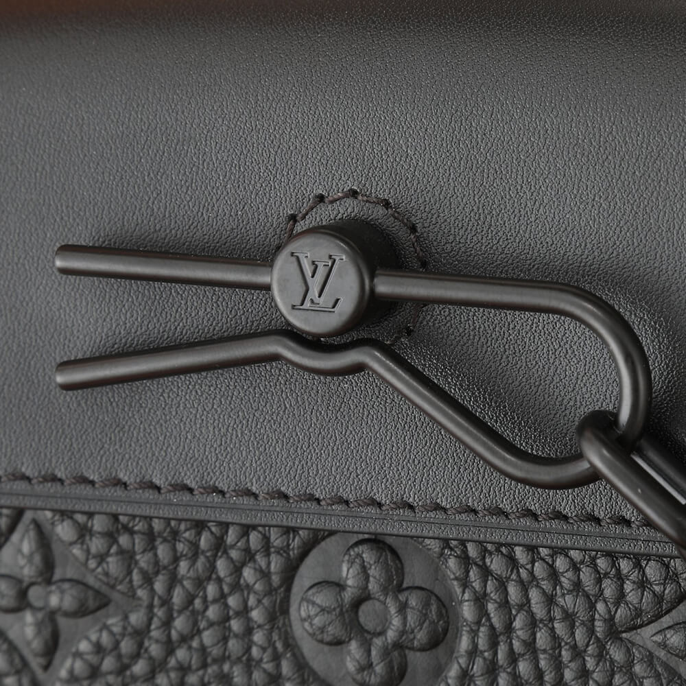 G*u*i padlock gg medium shoulder bag