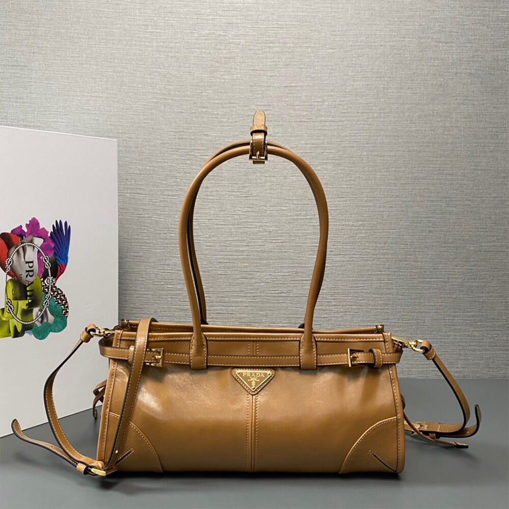 Prada Medium leather handbag(high-end grade)