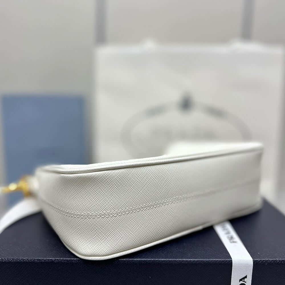 Prada Re-Edition 2005 Saffiano leather bag(HIGH-END GRADE)